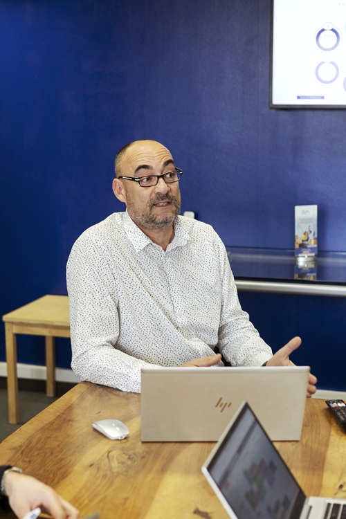 Laurent Labau en reunion a ICC Finance Labege