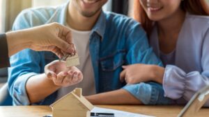 Emprunter en CDD ou Intérim : les clés pour rassurer la banque en 2026