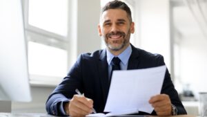 Courtier vs banque en ligne : pourquoi l’humain reste indispensable pour son crédit immobilier